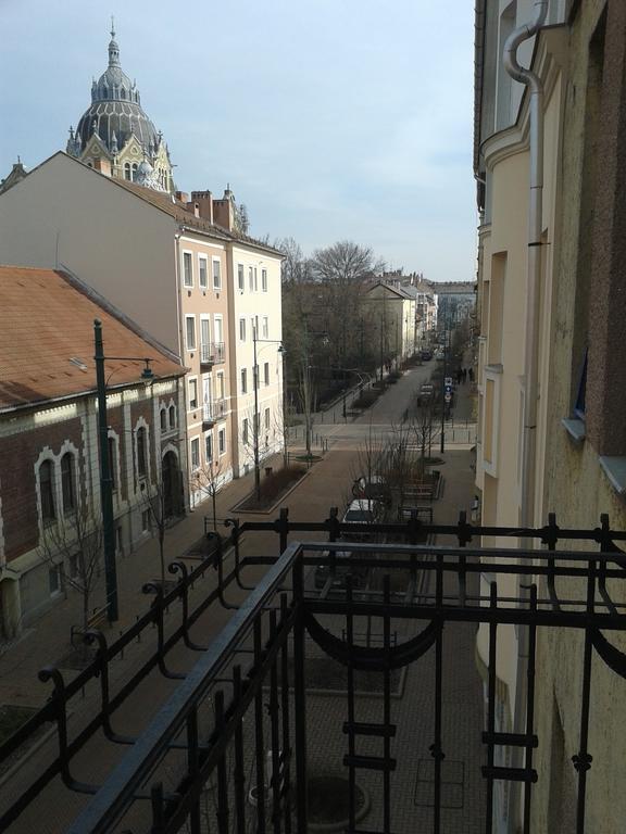 Gutenberg Apartments Segedin Oda fotoğraf